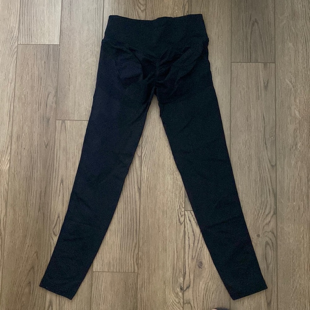 Contour scrunch butt leggings m